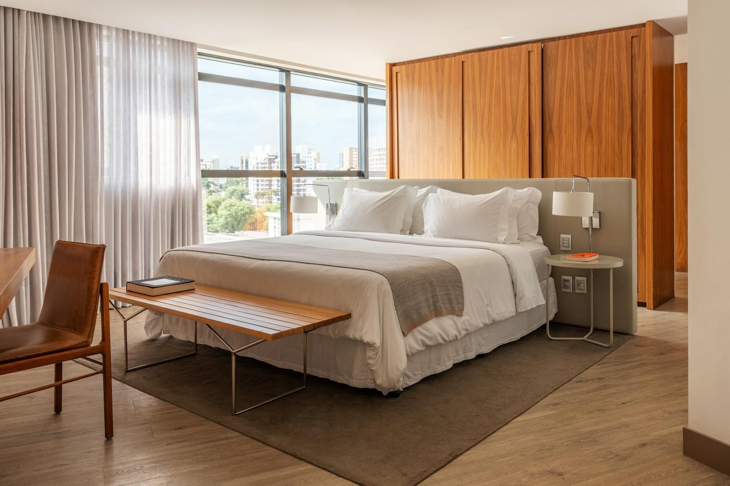 Deluxe King Room